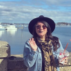 Meet your Posher, Maria